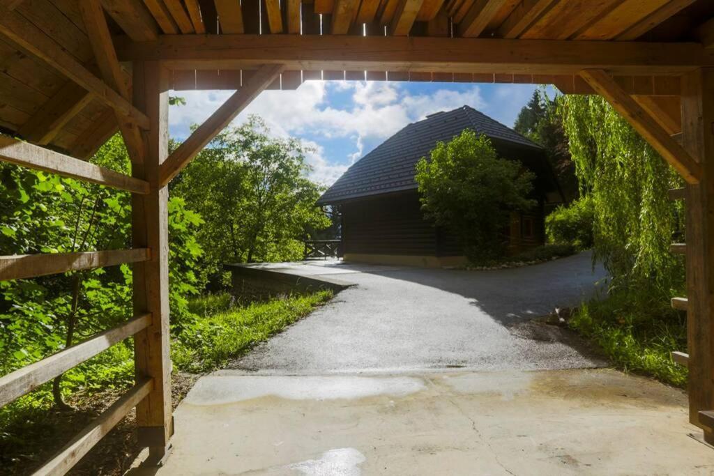 Cottage In The Woods - Lake Бохінь Екстер'єр фото